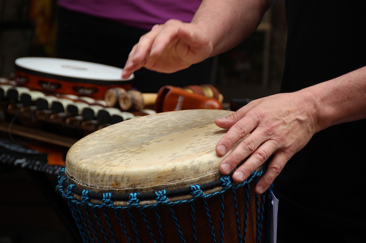 TALLER DE PERCUSION PARA EMPRESAS en madrid Malaga, sevilla, valencia, Bilbao, barcelona