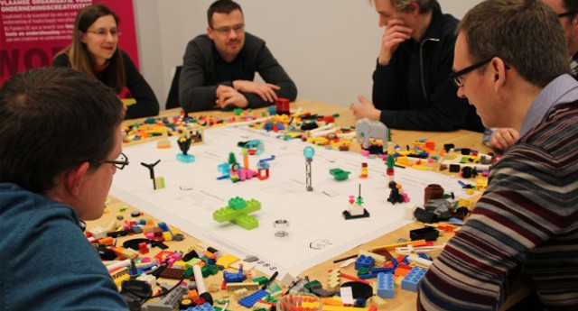 team building con lego para empresas en madrid Malaga, sevilla, valencia, Bilbao, barcelona