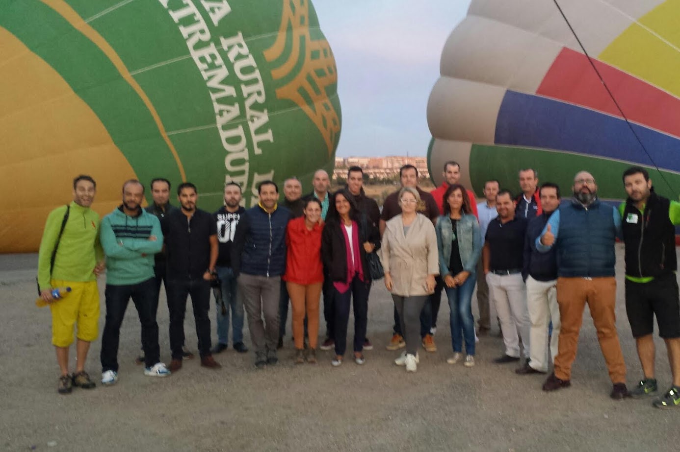 viaje en globo experiencia para empresas en madrid, barcelona, valaldolid, zaragoza, valencia, malaga sevilla, valencia, almeria, santiago, bilbao, alicante